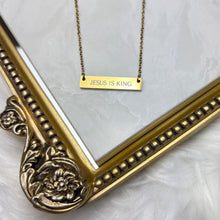 Cargar imagen en el visor de la galería, Jesus is King