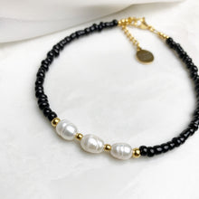 Load image into Gallery viewer, Three Pearls Anklet