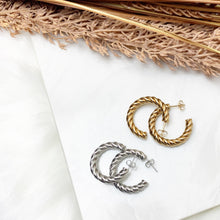 Load image into Gallery viewer, Ellie Hoop earrings