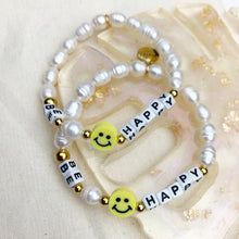 Load image into Gallery viewer, Be Happy Pearl Bracelet