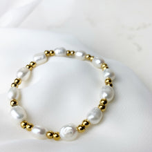 Load image into Gallery viewer, Pretty in Pearls Bracelet