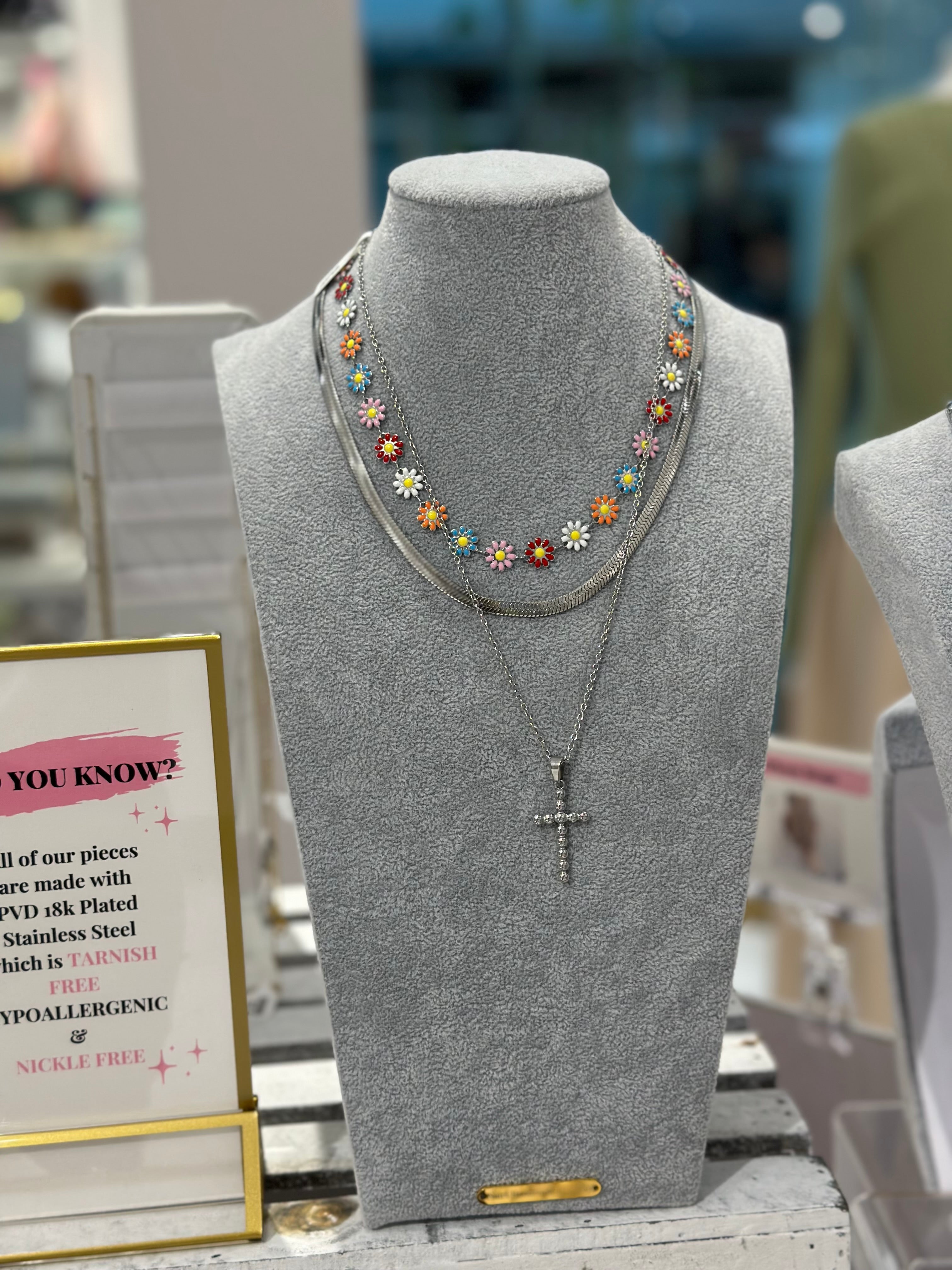 Colorful Daisy Necklace