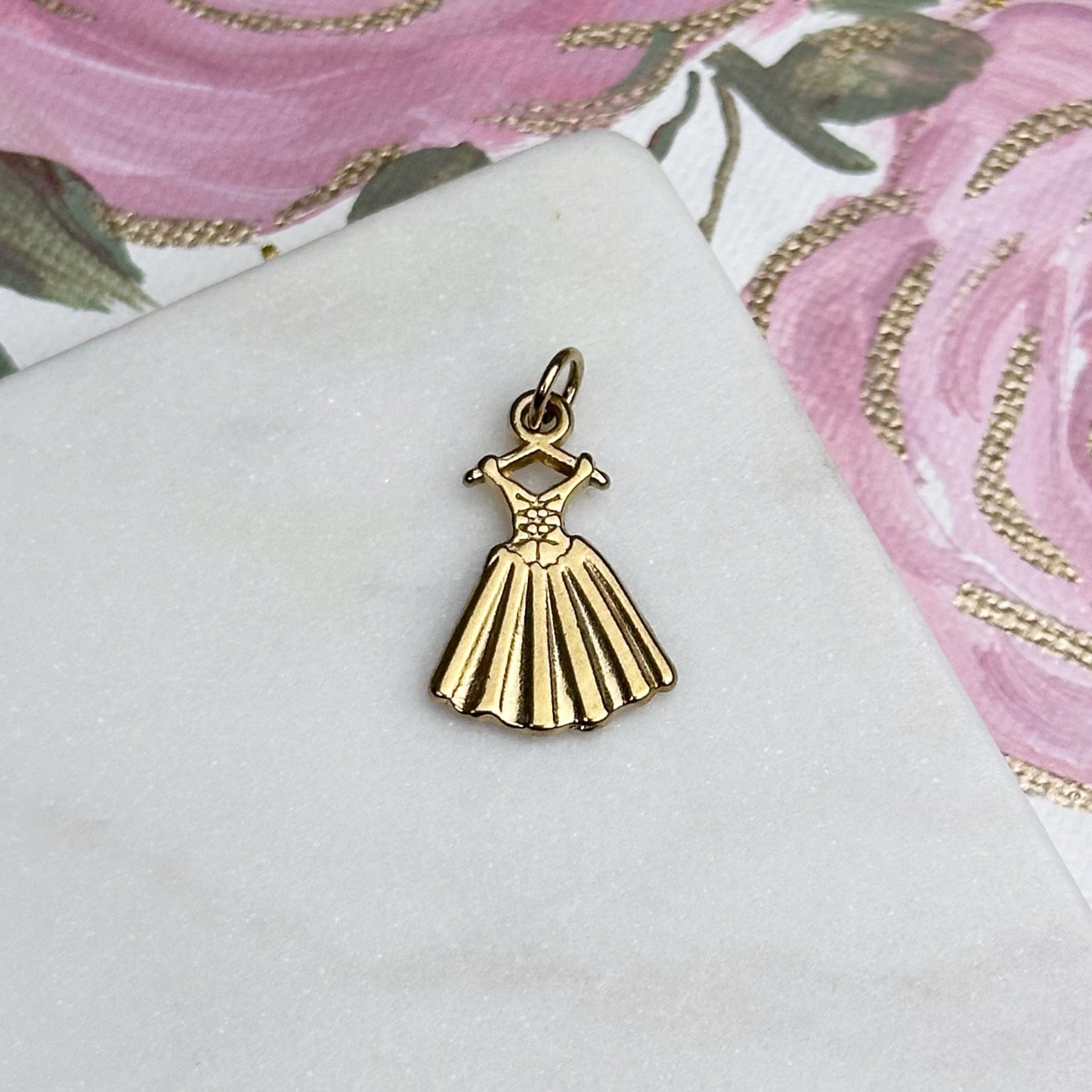 Vintage Elegance Charm