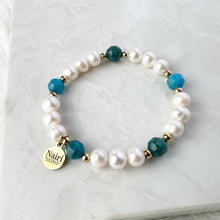 Load image into Gallery viewer, Blue and Pearls Bracelet
