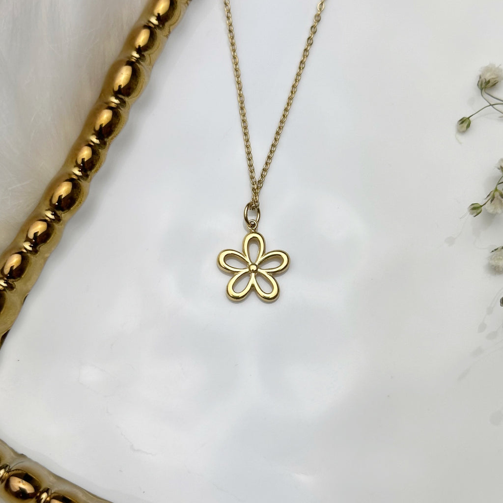 Dainty Daisy Necklace