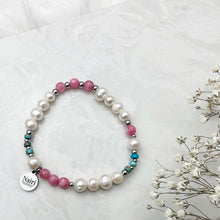 Load image into Gallery viewer, Petunia Pearl Bracelet
