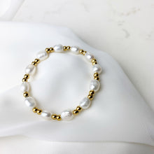 Load image into Gallery viewer, Pretty in Pearls Bracelet
