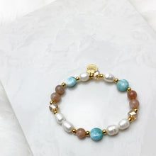 Load image into Gallery viewer, Glow in Pearls Bracelet
